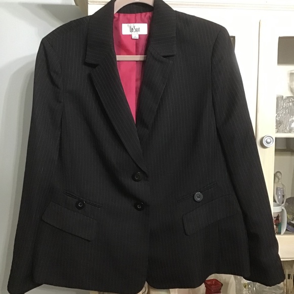 Le Suit Pinstripe pant suit - Picture 3 of 4